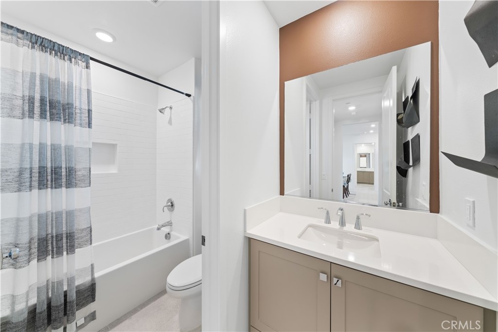 187 Biome 187, Irvine CA 92618 - photo 18