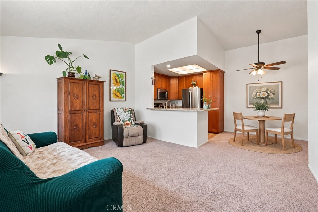 187 Huntington, Irvine CA 92620 - photo 5