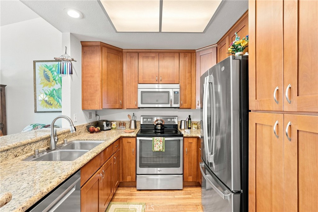187 Huntington, Irvine CA 92620 - photo 7