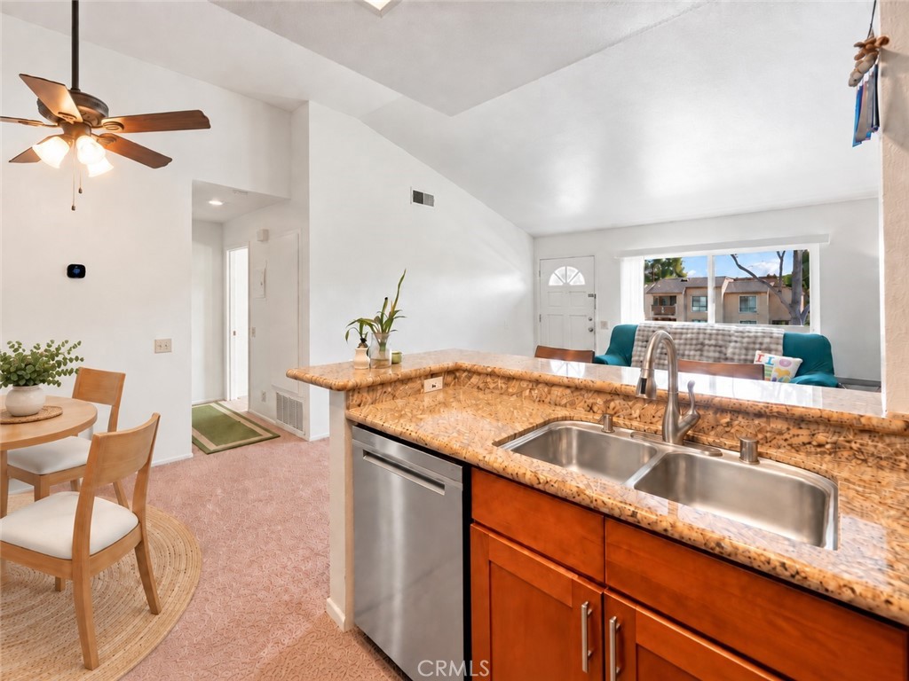187 Huntington, Irvine CA 92620 - photo 8