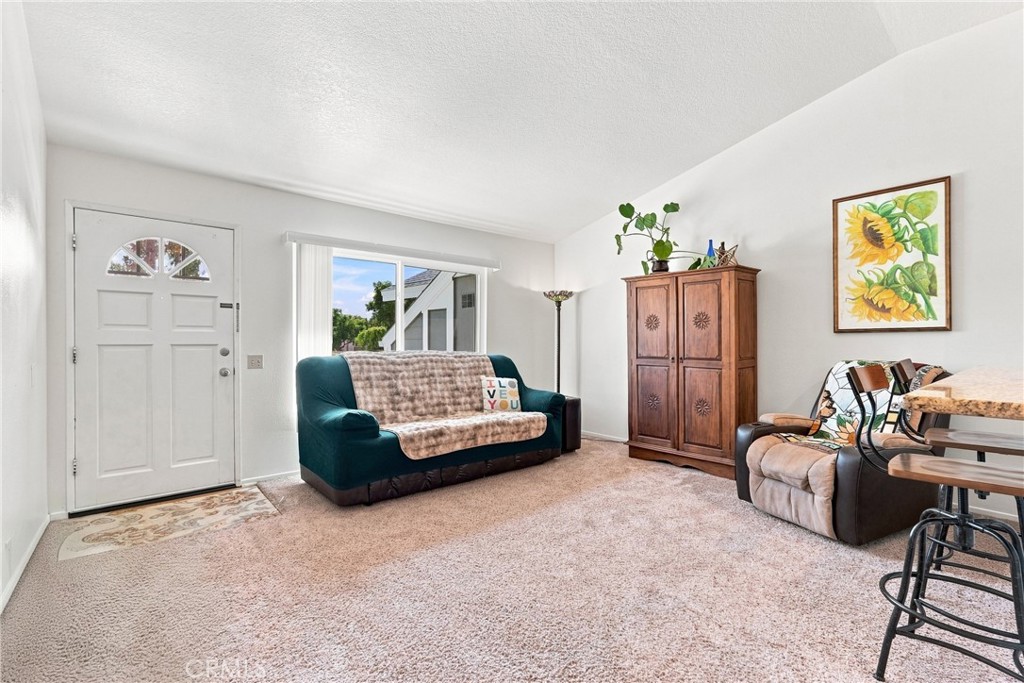 187 Huntington, Irvine CA 92620 - photo 10