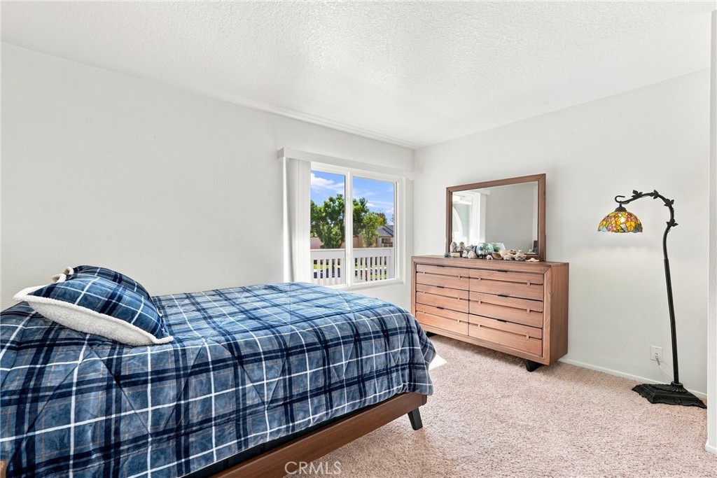 187 Huntington, Irvine CA 92620 - photo 15