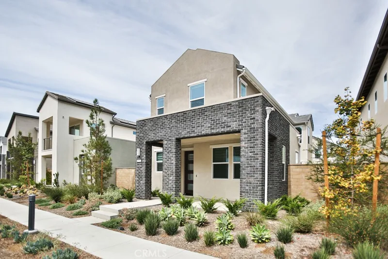 187 Junco, Irvine, CA 92618