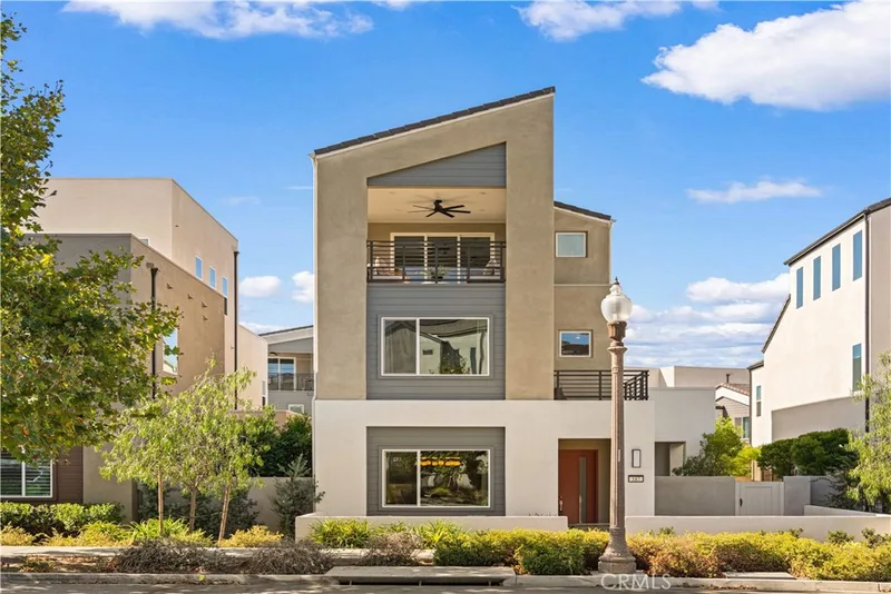187 Sawbuck, Irvine, CA 92618