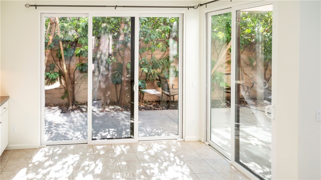 188 Crescent Moon, Irvine CA 92602 - photo 5