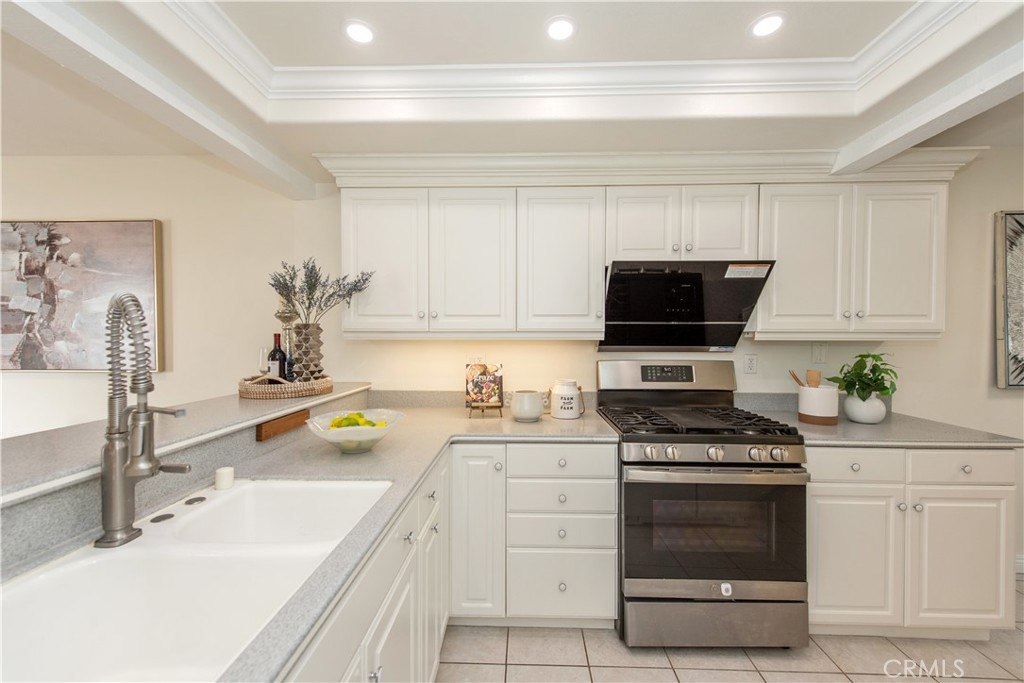 19 Alabaster Loop, Irvine CA 92614 - photo 9