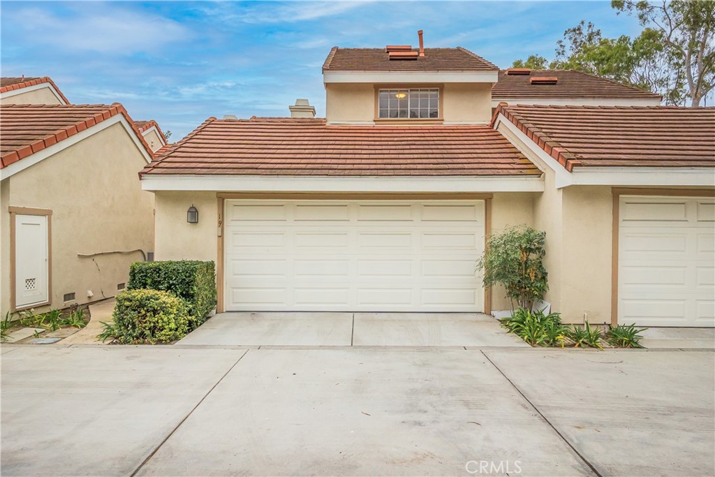 19 Dartmouth, Irvine CA 92612 - photo 1