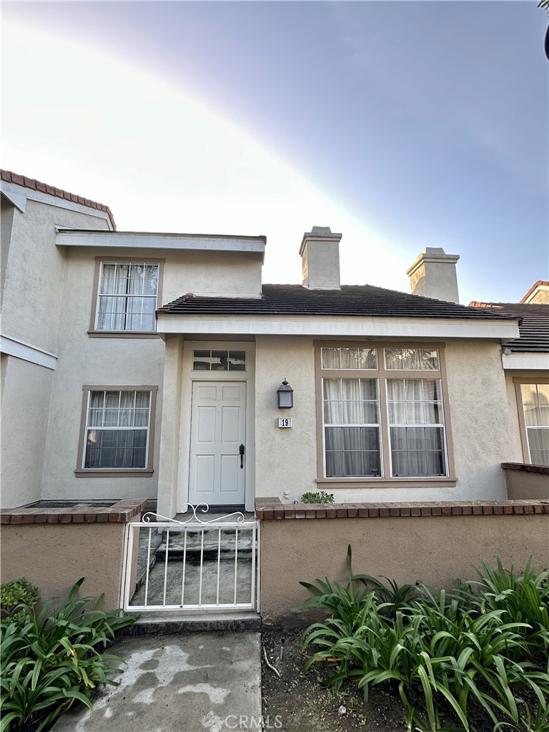 19 Dartmouth, Irvine CA 92612 - photo 1