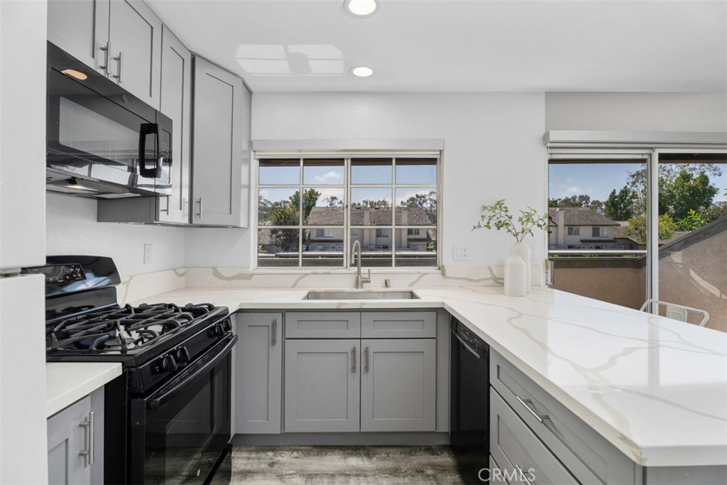 19 Exeter 16, Irvine CA 92612 - photo 10