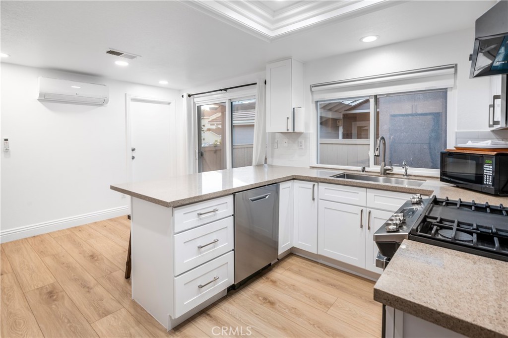 19 Silkberry, Irvine CA 92614 - photo 8
