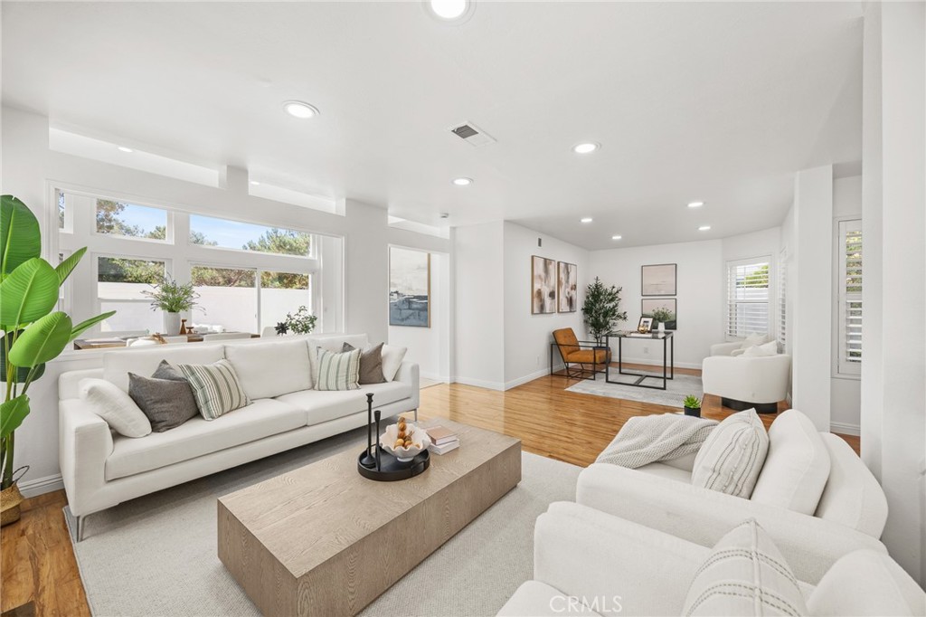 Living room - 19 Tiara, Irvine CA 92614 - photo 5