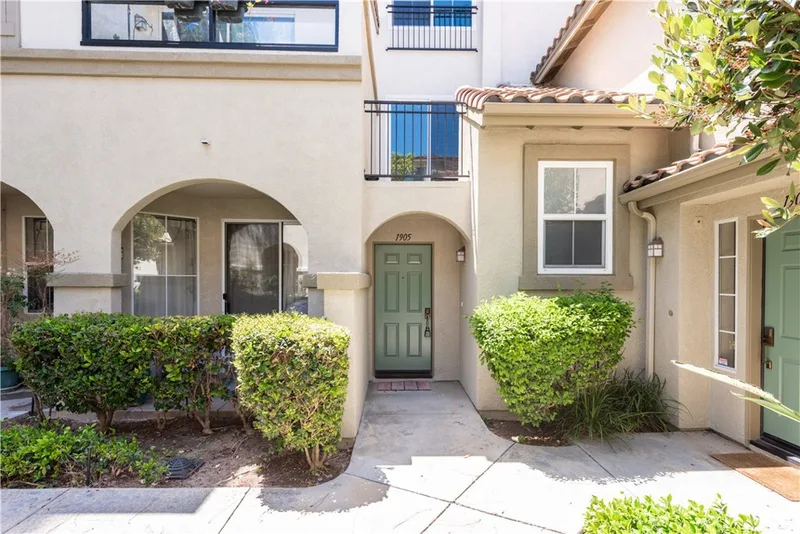 1905 Crescent Oak, Irvine
