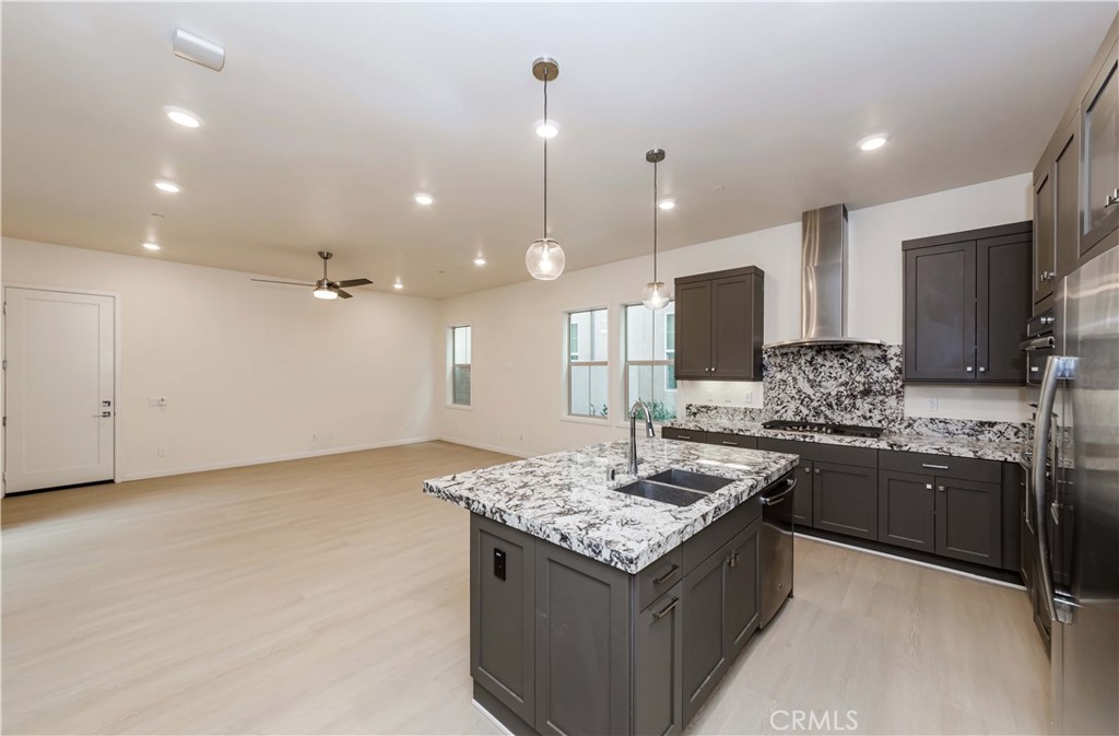 191 Frame, Irvine CA 92618 - photo 23