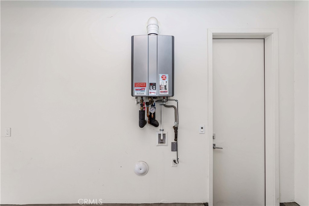 191 Frame, Irvine CA 92618 - photo 36