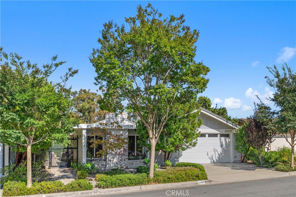 Welcome home! - 19172 Sierra Maria Road, Irvine CA 92603 - photo 1