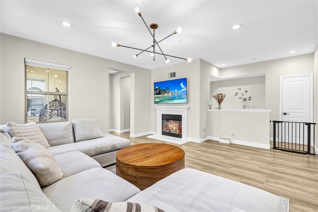 192 Wild Lilac, Irvine CA 92620 - photo 6