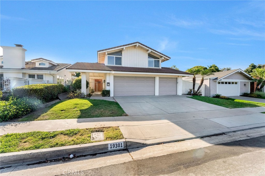 19301 Sierra Inez, Irvine CA 92603 - photo 2