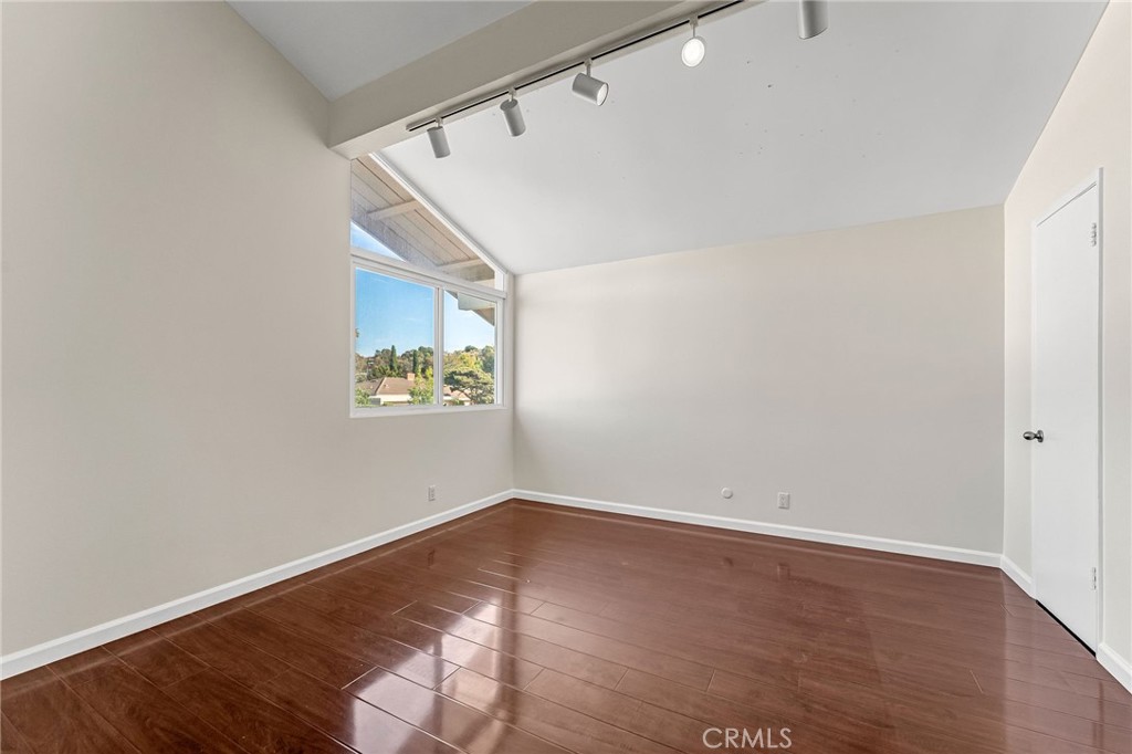 19301 Sierra Inez, Irvine CA 92603 - photo 21