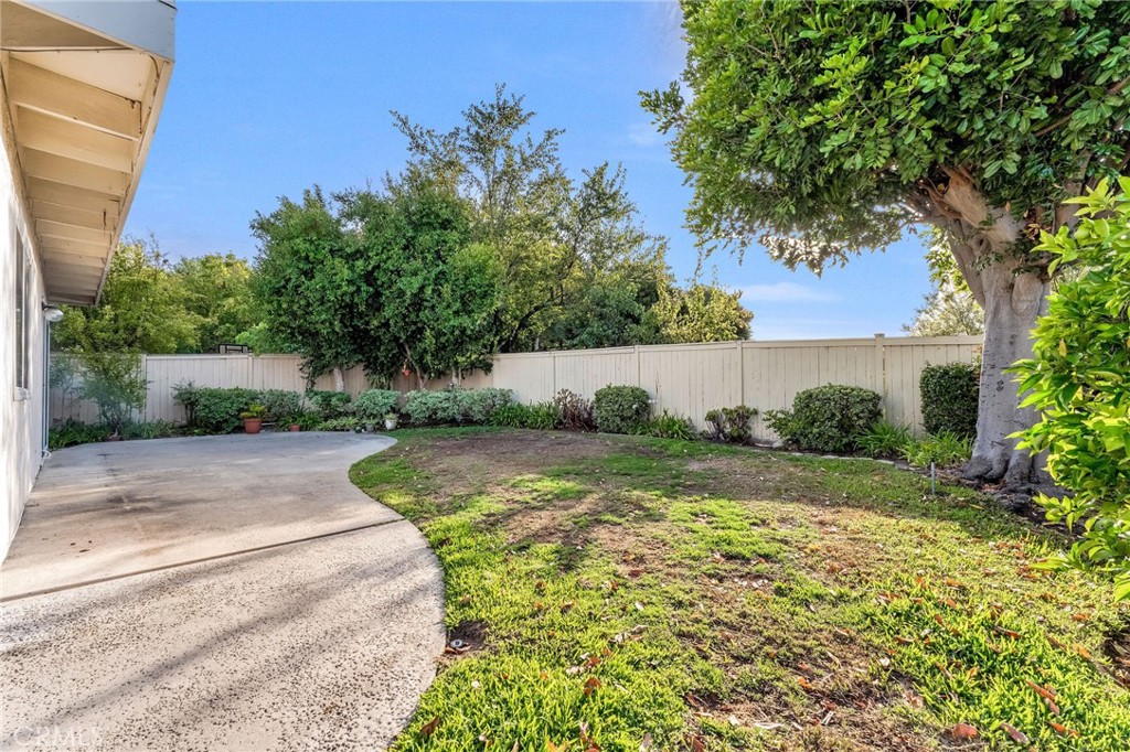 19301 Sierra Inez, Irvine CA 92603 - photo 35