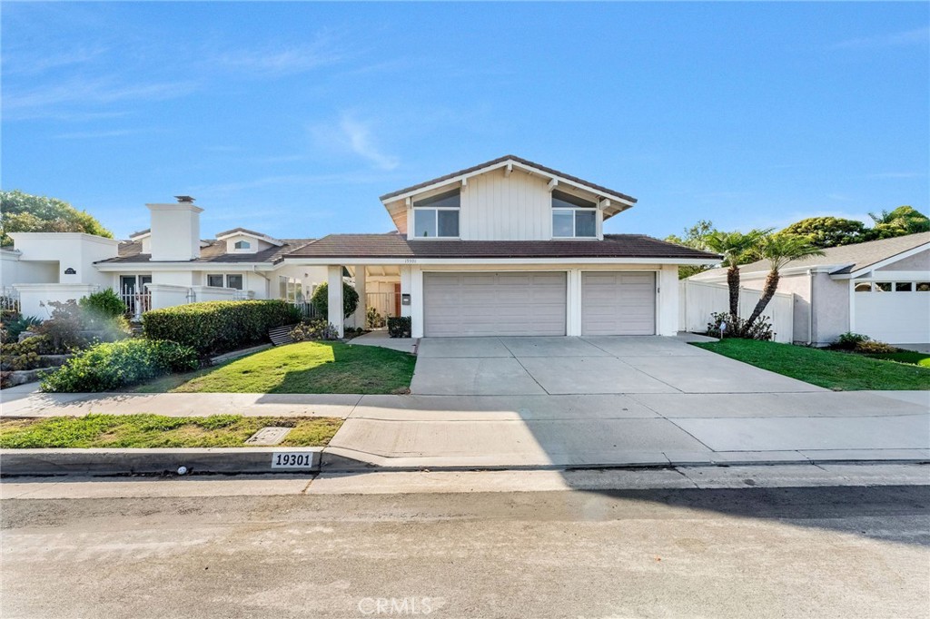 19301 Sierra Inez, Irvine CA 92603 - photo 49