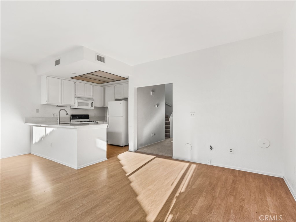 194 Greenmoor, Irvine CA 92614 - photo 10