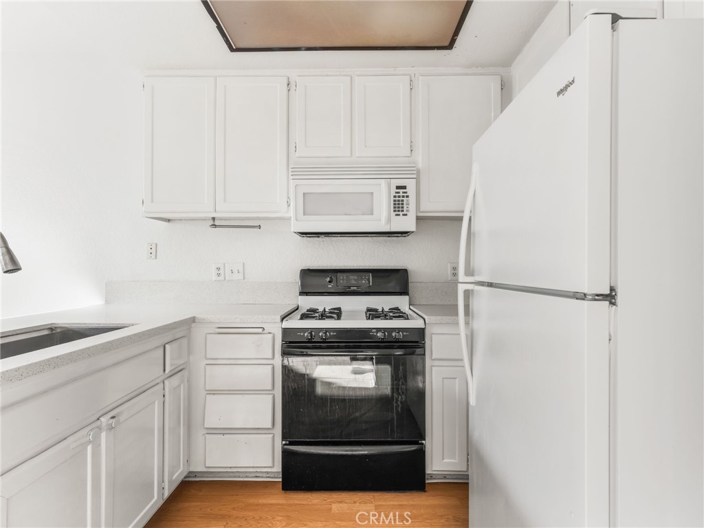 194 Greenmoor, Irvine CA 92614 - photo 13
