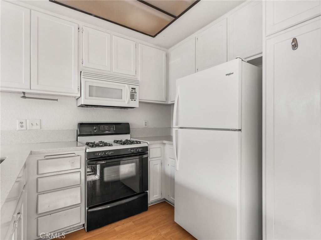 194 Greenmoor, Irvine CA 92614 - photo 14