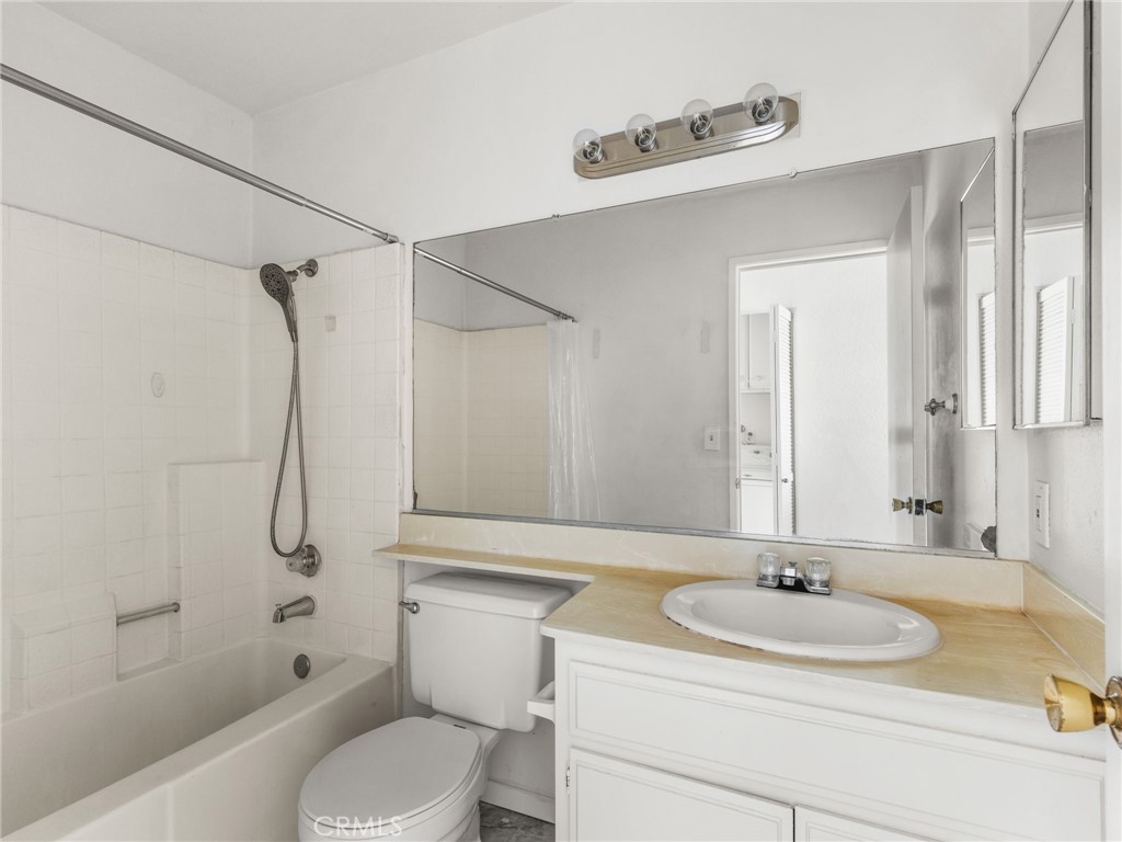194 Greenmoor, Irvine CA 92614 - photo 28