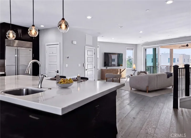 195 Stellar, Irvine, CA 92618