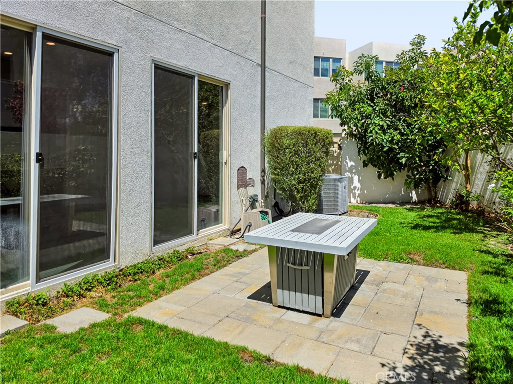 Side Yard - 195 Stellar, Irvine CA 92618 - photo 11