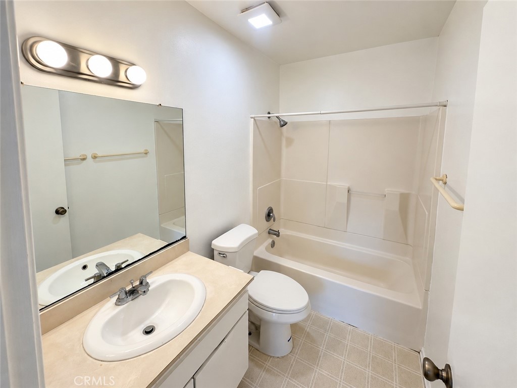 Upstairs bathroom - 2 Greenleaf, Irvine CA 92604 - photo 14