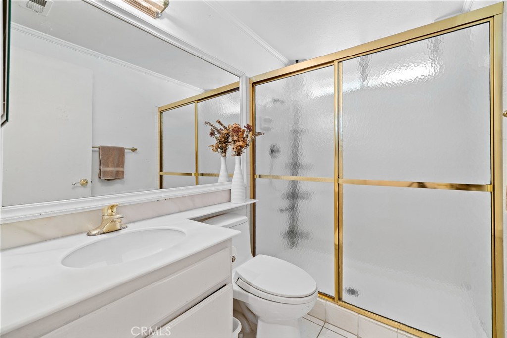 Hall Bathroom - 2 Morena 4, Irvine CA 92612 - photo 21
