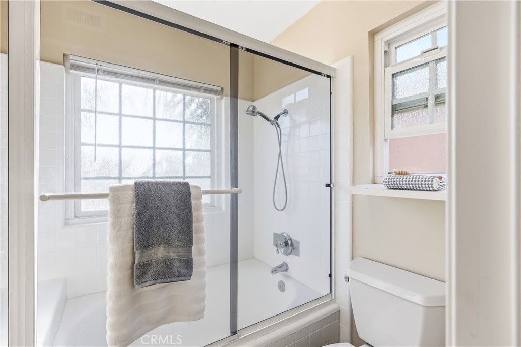 Master Bathroom - 2 Pebble, Irvine CA 92614 - photo 18
