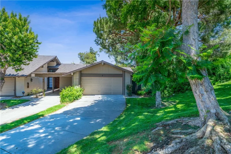 2 Prado 32, Irvine, CA 92612