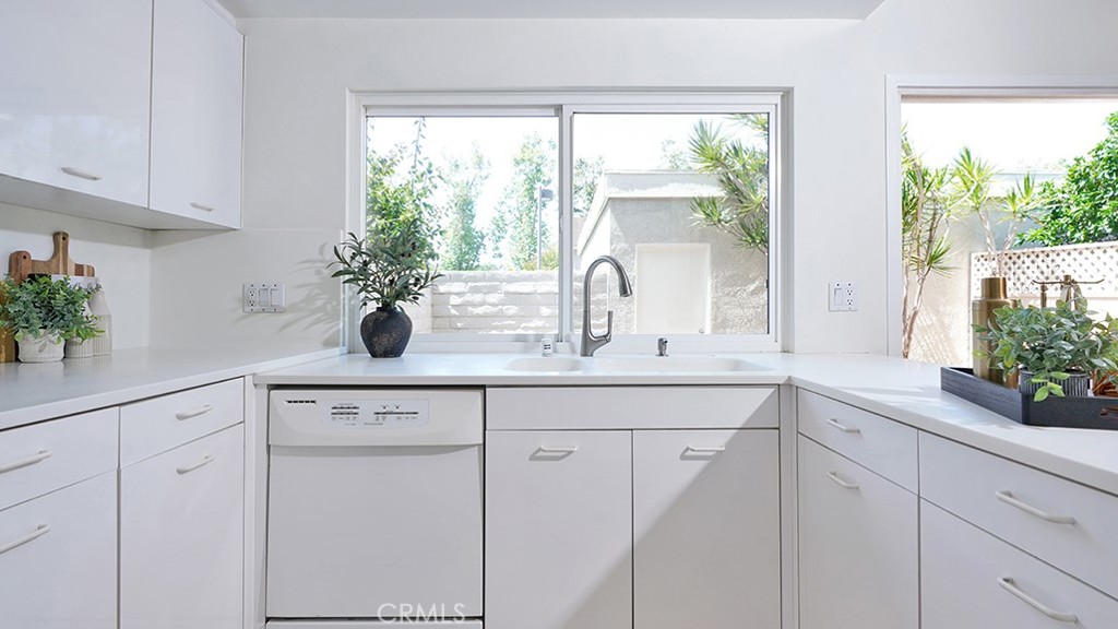 2 Sunflower, Irvine CA 92604 - photo 8