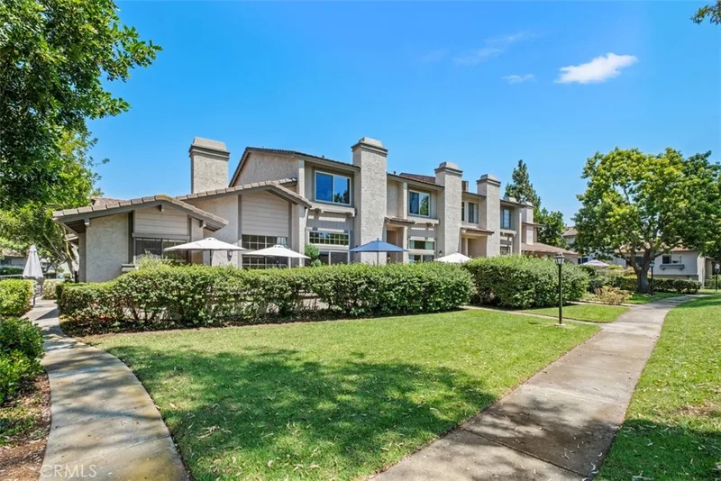 2 Sunup 42, Irvine, CA 92603