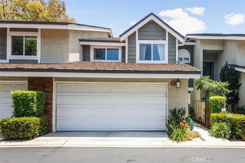 20 Marigold 15, Irvine, CA 92614