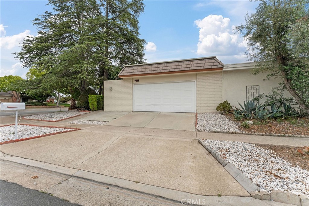 20 Norton St, Irvine CA 92612 - photo 2