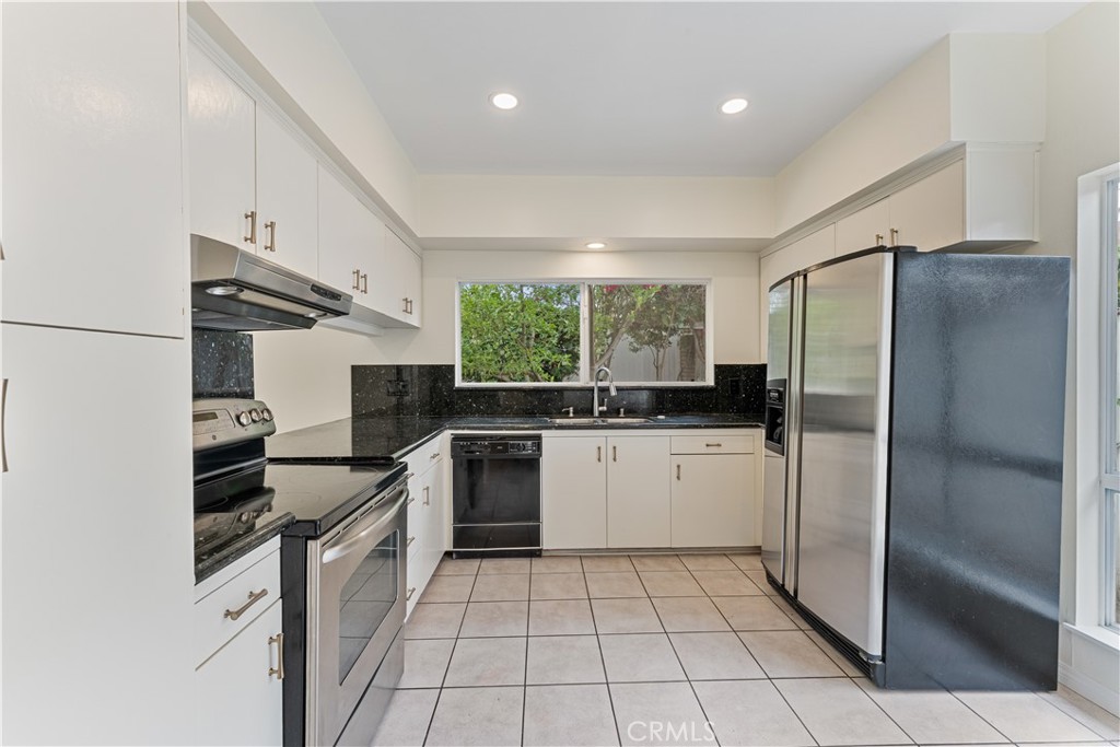 20 Norton St, Irvine CA 92612 - photo 23
