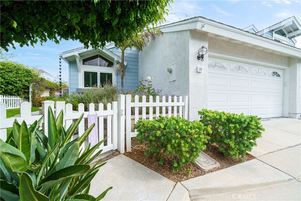 20 Wintermist 86, Irvine CA 92614 - photo 1