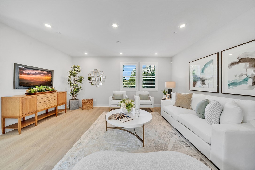 200 Chorus, Irvine CA 92618 - photo 3