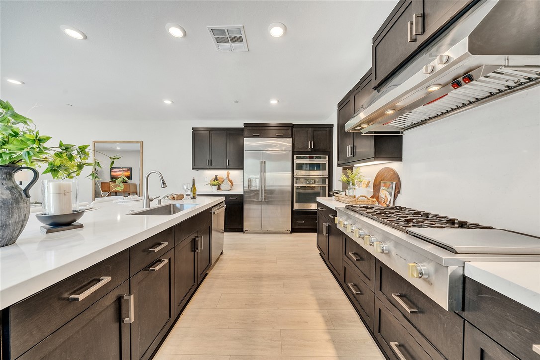 200 Chorus, Irvine CA 92618 - photo 7