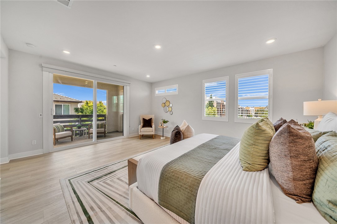200 Chorus, Irvine CA 92618 - photo 12