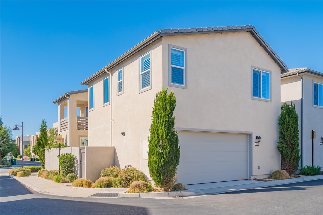 200 Chorus, Irvine CA 92618 - photo 29