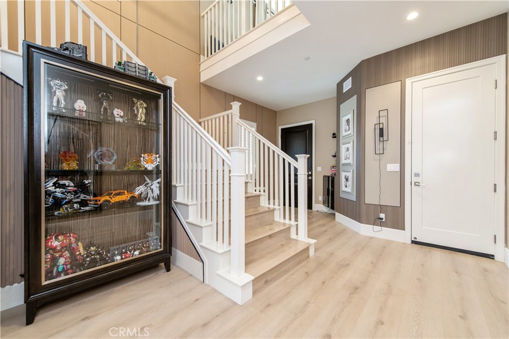 200 Piazza, Irvine CA 92602 - photo 4