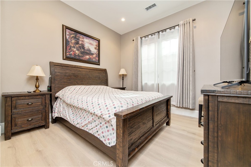 200 Piazza, Irvine CA 92602 - photo 6