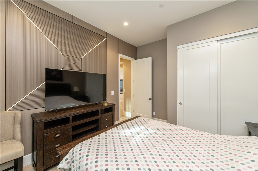 200 Piazza, Irvine CA 92602 - photo 7