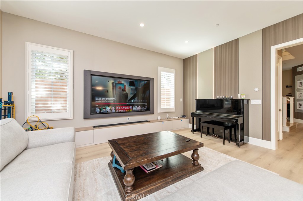 200 Piazza, Irvine CA 92602 - photo 9