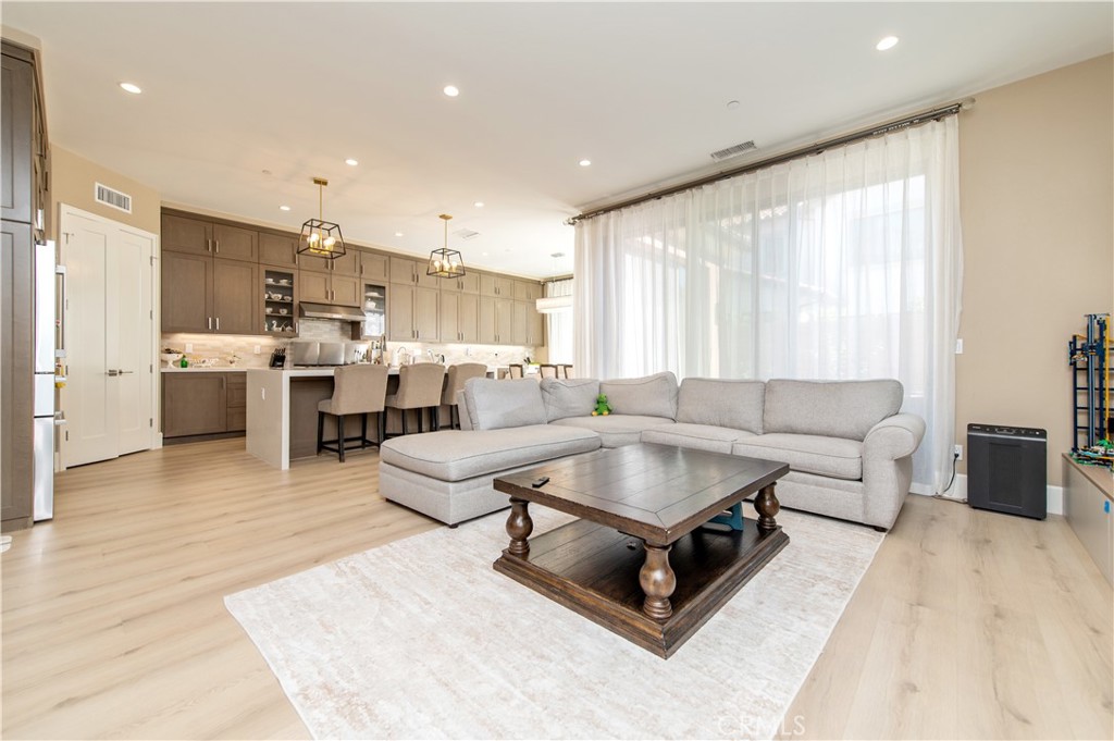 200 Piazza, Irvine CA 92602 - photo 10