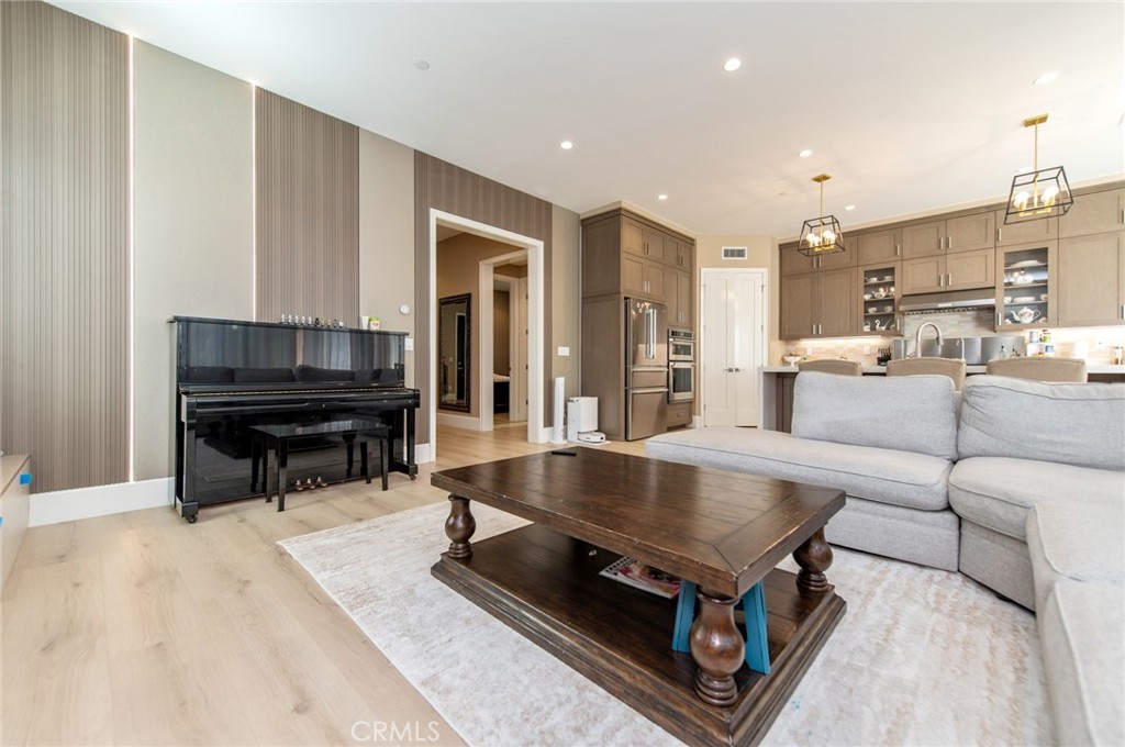 200 Piazza, Irvine CA 92602 - photo 11